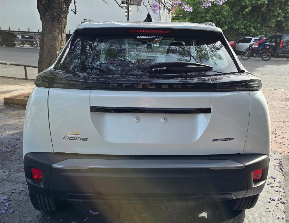 Peugeot 2008 ALLURE — foto 3